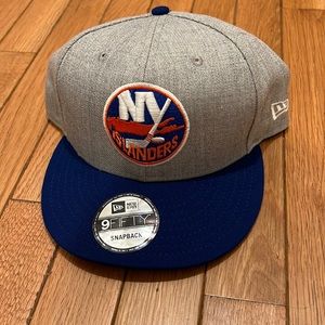 NEW! NY Islanders NHL New Era 9Fifty SnapBack Hat Adjustable